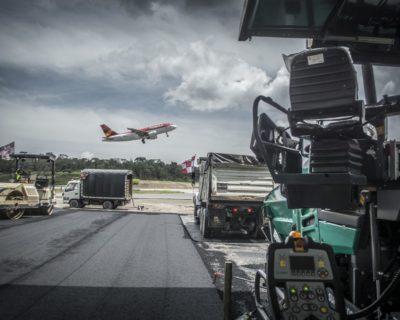 Instalación de mezcla asfáltica y actividades complementarias para el proyecto «Contratar la construcción de terminal (internacional) y mantenimiento de pista calles y rodaje, plataforma, terminal y zonas de seguridad del aeropuerto El Edén de Armenia».