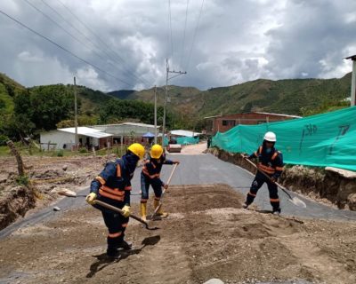 Pavimentación de las vías urbanas y rulares de los distintos municipios del departamento del Huila.